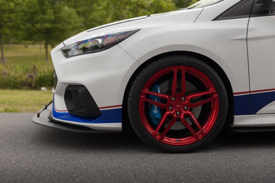 Детали экстерьера Ford Focus RS by Roush 2018 года  (фото 7 из 8)